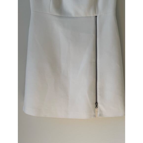 Alice & Olivia Size Two White Zipper Detail Short Dress, Lined and Fantastic! - Picture 3 of 11